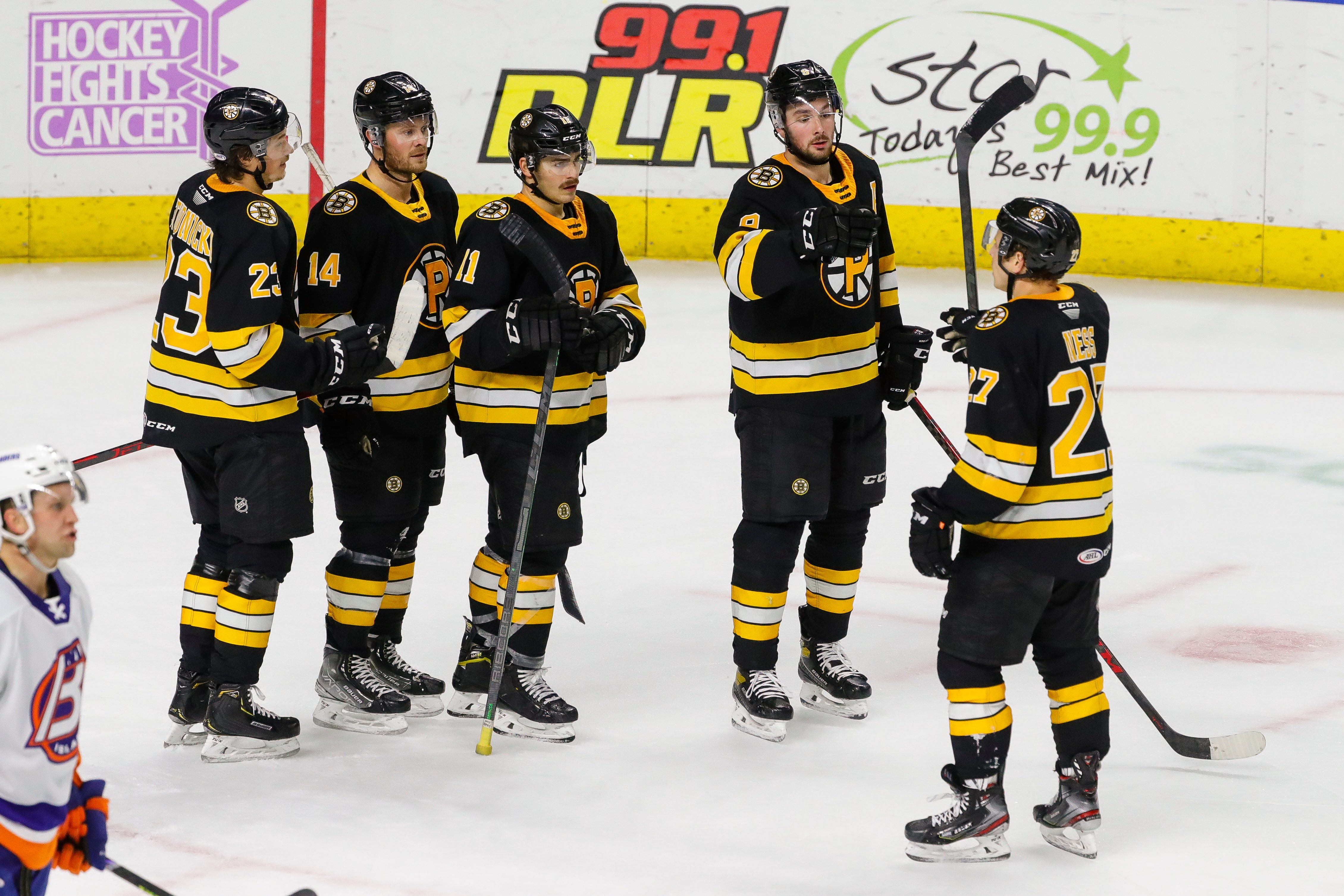 Islanders win 5-4 to take 3-2 lead in series over Bruins –